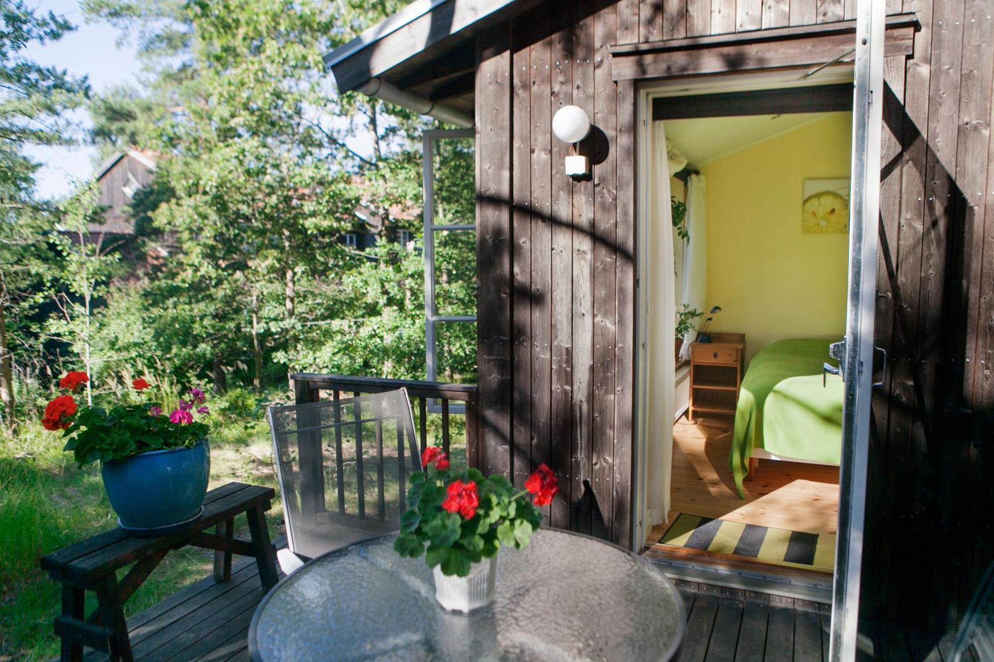 Bed & Breakfast Eco-village 12 Min From Stockholm